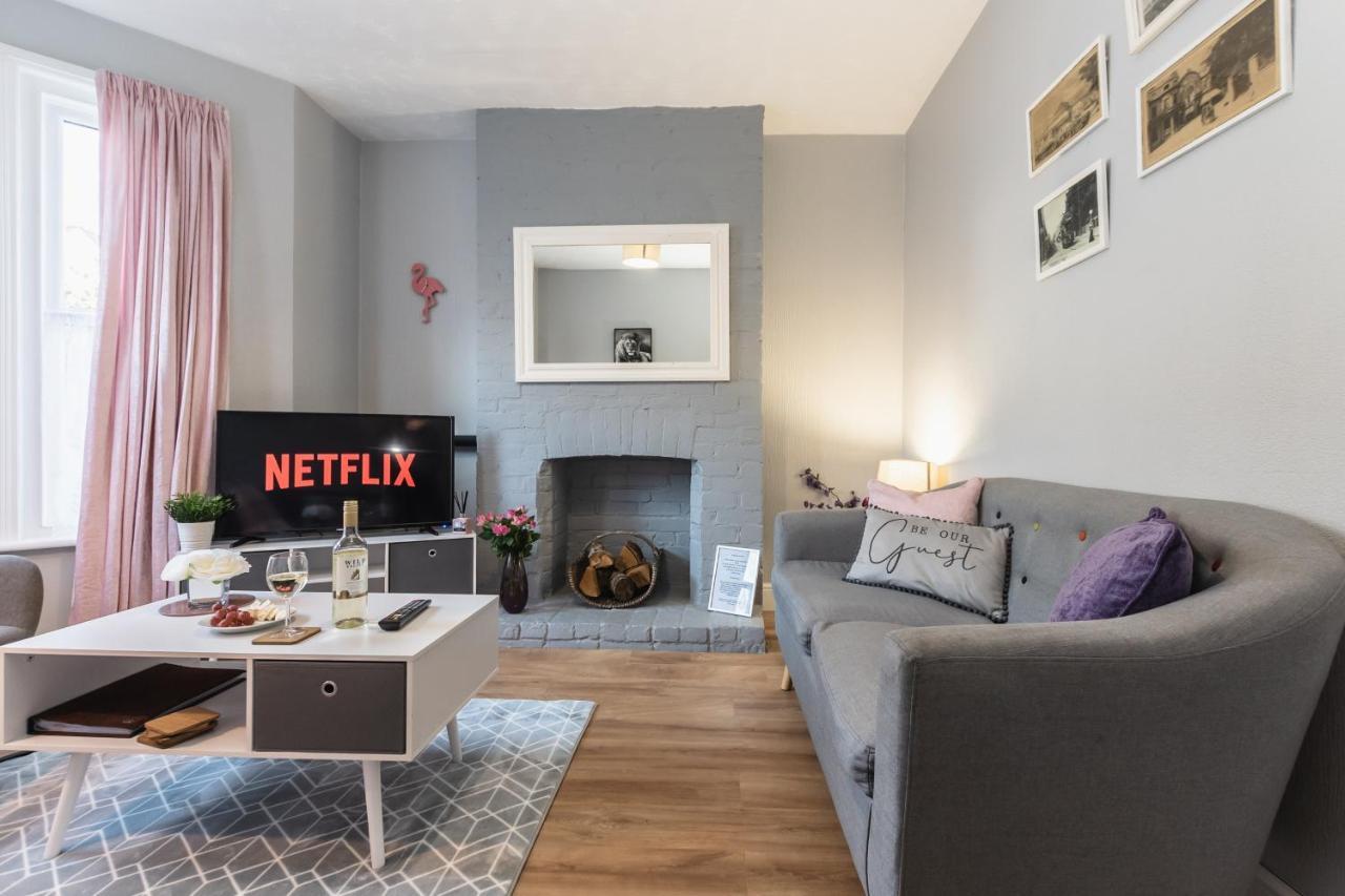 3-Bedroom House L Fast Wi-Fi L Garden L Newly Decorated L Close To Shops And Restaurants Bournemouth Bagian luar foto
