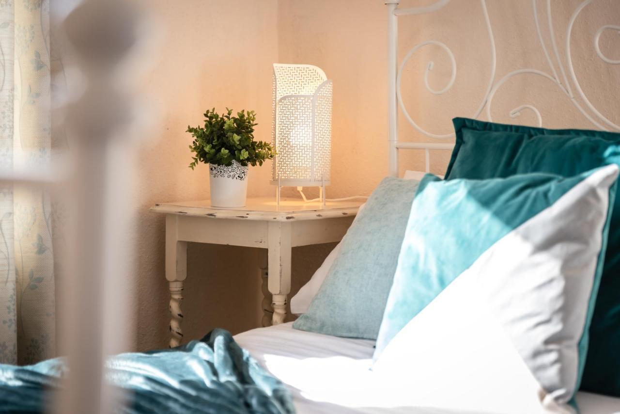 3-Bedroom House L Fast Wi-Fi L Garden L Newly Decorated L Close To Shops And Restaurants Bournemouth Bagian luar foto